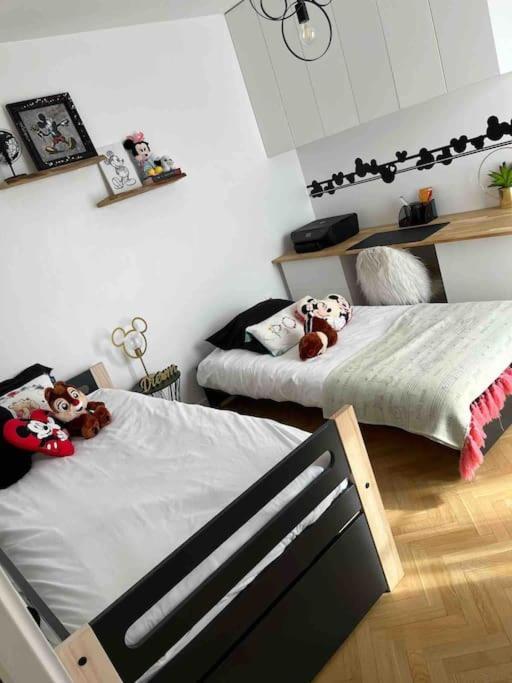 Cosy Penthouse - Large Balconies With Views - 5Min Disneyland เซร์ริส ภายนอก รูปภาพ