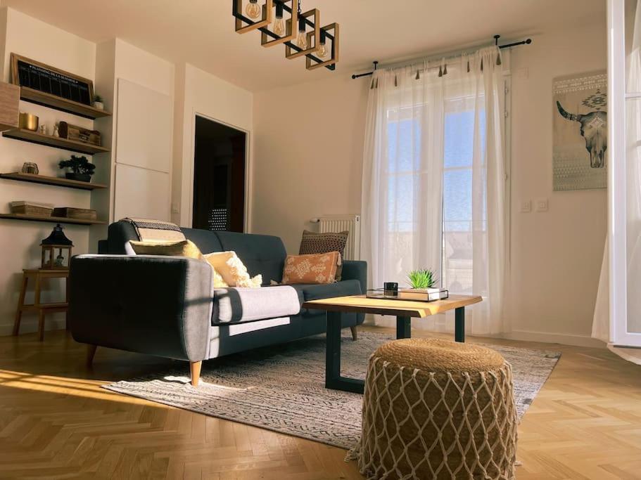 Cosy Penthouse - Large Balconies With Views - 5Min Disneyland เซร์ริส ภายนอก รูปภาพ